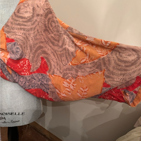 Such a vibe!!! This versatile silk top from Kantha ~ one of a kind print  💜🧡❤️ - Picture 6 of 6